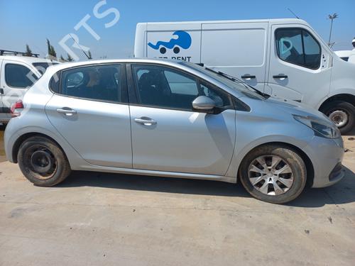 Left front door PEUGEOT 208 I (CA_, CC_) 1.6 HDi / BlueHDi 75 | BP29702578C2 