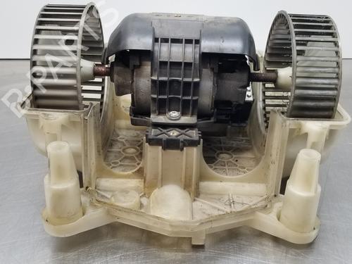 Used Heater blower motor MERCEDES-BENZ S-CLASS (W221, V221) S 420 CDI (221.028, 221.128) (320 hp) 18040423