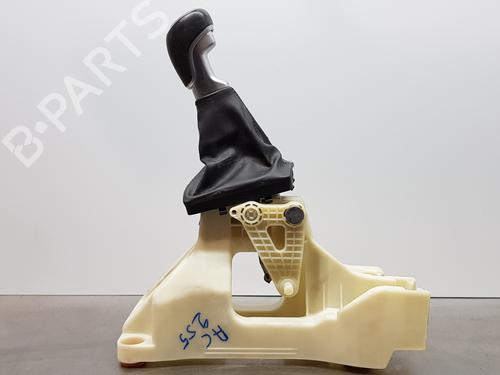 Used Gear lever KIA SPORTAGE IV (QL, QLE) 1.6 GDI (132 hp) 13255626