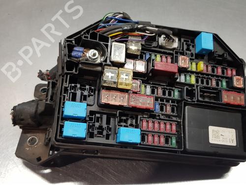 Used Fuse box TOYOTA COROLLA Estate (_E21_) 2.0 Hybrid (MZEH12) (180 hp) 20698591