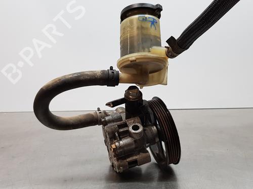 Used Steering pump TOYOTA RAV 4 II (_A2_) 2.0 D 4WD (CLA20_, CLA21_, CLA20R, CLA21R) (116 hp) 15398825