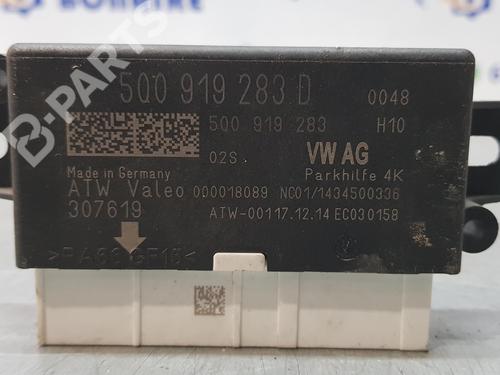 Used Electronic module SKODA OCTAVIA III (5E3, NL3, NR3) 2.0 TDI (150 hp) 7590407