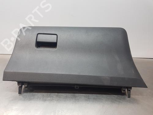 Used Glove box TOYOTA YARIS (_P13_) 1.5 Hybrid (NHP130_) (101 hp) 28023885