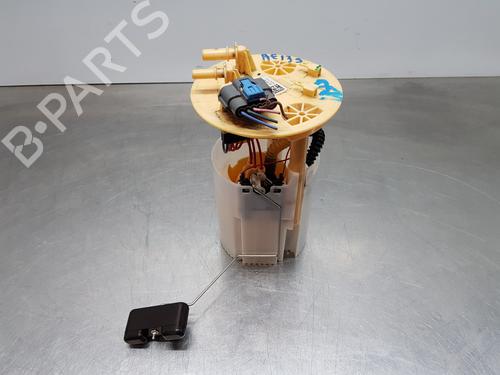 Used Fuel pump RENAULT MEGANE IV Hatchback (B9A/M/N_) [2015-2025]  29427684