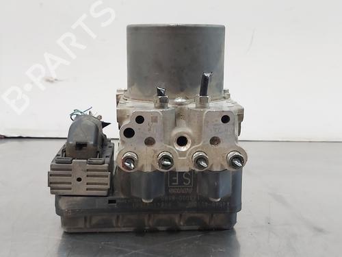 Used ABS pump TOYOTA RAV 4 IV (_A4_) 2.0 D (ALA40_, ALA40R) (124 hp) 13255421