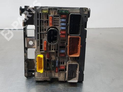 fuse-box-citroen-berlingo-multispace-b9-16-hdi-90-9664706280-2008-10189171 main image