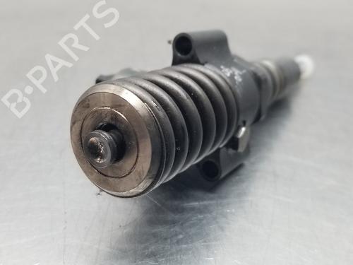 Injector VW GOLF V (1K1)  | BP22449538M100 