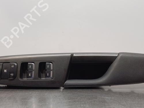 Used Left front window switch KIA SPORTAGE IV (QL, QLE) [2015-2022]  16765169