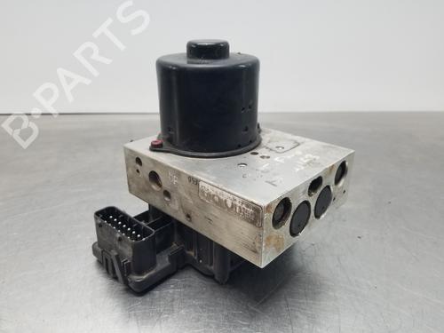 Used ABS pump MERCEDES-BENZ M-CLASS (W163) ML 270 CDI (163.113) (163 hp) 26002040