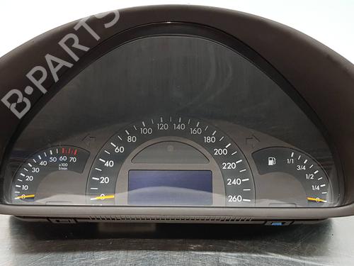 Used Instrument cluster MERCEDES-BENZ C-CLASS (W203) C 180 Kompressor (203.046) (143 hp) 17039095