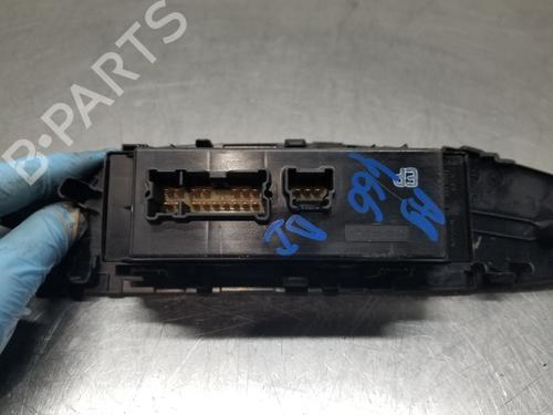 Left front window switch NISSAN QASHQAI II (J11, J11_) | BP30880093I27