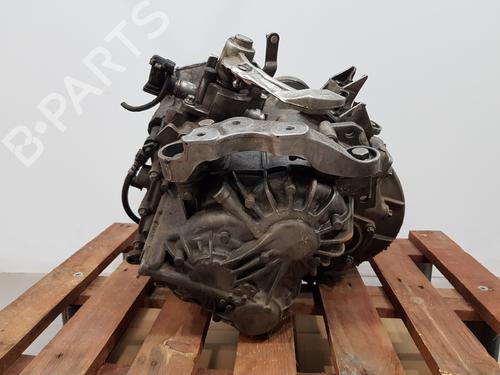 Gearbox CHEVROLET AVEO Saloon (T300) | BP30105858M3