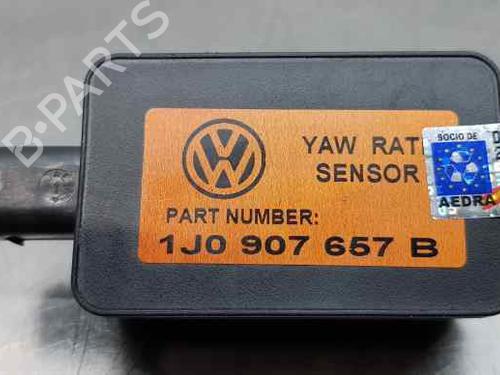 Used Electronic sensor VW GOLF IV (1J1) [1997-2008]  29913746