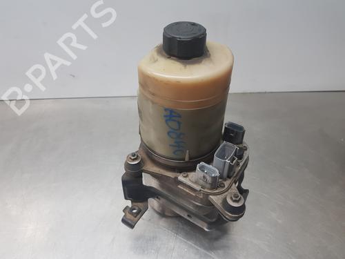 Używane Pompa wspomagania kierownicy FORD FOCUS II (DA_, HCP, DP) [2004-2013]  30880516