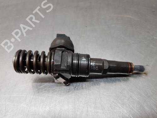 Used Injector VW GOLF V (1K1) [2003-2010]  30881154
