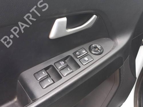 Engine control unit (ECU) KIA SPORTAGE III (SL) 1.7 CRDi | BP18526571M57 