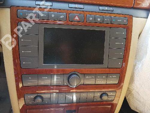 Lyskaster venstre VW PHAETON (3D1, 3D2, 3D3, 3D4, 3D6, 3D7, 3D8, 3D9)  | BP7588571C28 