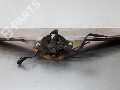 front-bumper-reinforcement-maserati-quattroporte-v-42-2004-10374424 main image