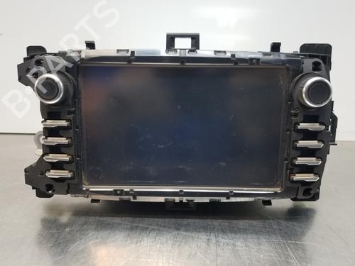 Display TOYOTA YARIS (_P13_) 1.5 Hybrid (NHP130_) (101 hp) 28023881