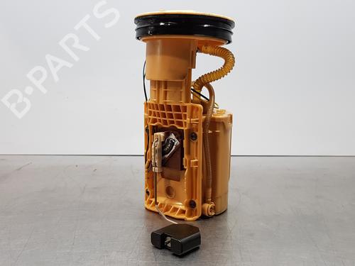 Used Fuel pump VW TRANSPORTER T5 Bus (7HB, 7HJ, 7EB, 7EJ) [2003-2016]  15845306