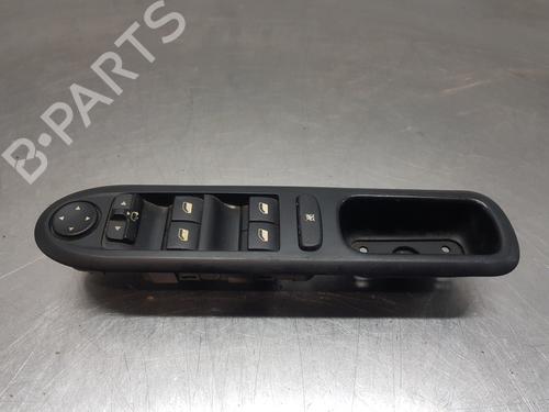 Używane Przełącznik szyby przedniej lewej PEUGEOT 407 (6D_) [2004-2011]  30880926