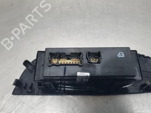 Comutador vidro frente esquerdo NISSAN QASHQAI II (J11, J11_) | BP30881119I27