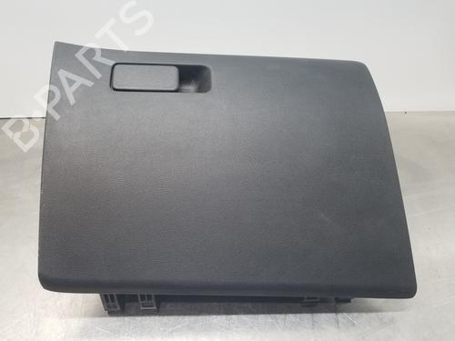 Used Glove box HYUNDAI BAYON (BC3) 1.0 T-GDI 48V-Hybrid (101 hp) 30880325