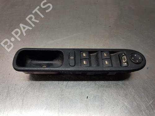 Venstre fortil elrude kontakt PEUGEOT 307 (3A/C) [2000-2012]  29237597