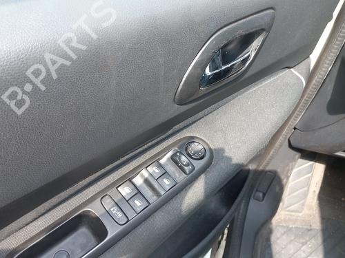 Gear lever PEUGEOT 5008 (0U_, 0E_) 1.6 HDi | BP16011261M90 