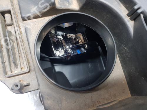 Right headlight PEUGEOT 3008 II SUV (MC_, MR_, MJ_, M4_)  | BP29878681C29