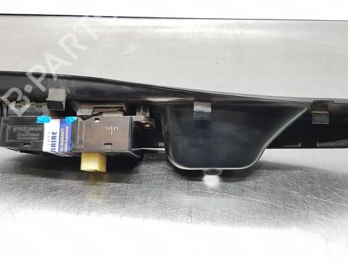 Mando elevalunas delantero izquierdo HYUNDAI H-1 Van (A1) | BP30878926I27