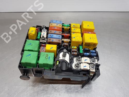 Used Fuse box PEUGEOT 308 SW II (LC_, LJ_, LR_, LX_, L4_) [2014-2021]  30880979