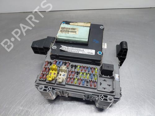 Caixa de fusíveis JEEP CHEROKEE (KJ) [2001-2008]  31307026