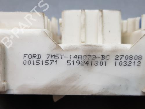 Fuse box FORD FOCUS II (DA_, HCP, DP)  | BP17633357E1 