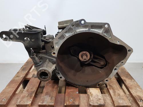 Getriebe für CHRYSLER VOYAGER / GRAND VOYAGER IV (RG) [2000-2008]  30922681