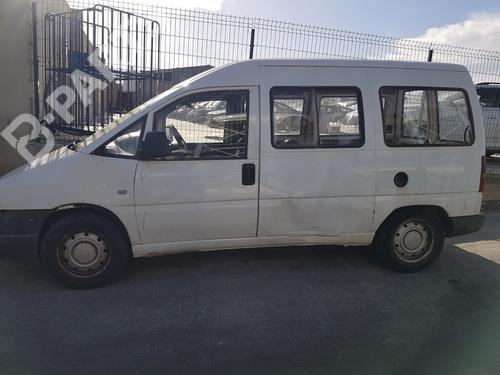 Left front steering knuckle CITROËN JUMPY I (U6U_) 1.9 D 70 | BP11762722M25 