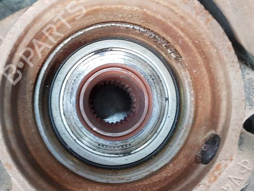 Højre hjullejehus spindel TOYOTA RAV 4 II (_A2_) 2.0 D 4WD (CLA20_, CLA21_, CLA20R, CLA21R) | BP15402112M28 