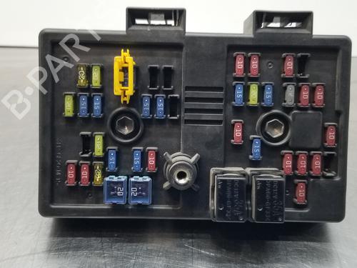 Used Fuse box CHEVROLET CAPTIVA (C100, C140) 2.0 D 4WD (150 hp) 18917988