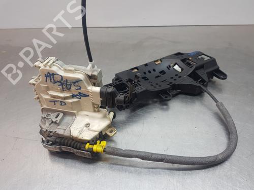 Zamek drzwi tylnych prawych AUDI A4 B9 (8W2, 8WC)  8X0839016F