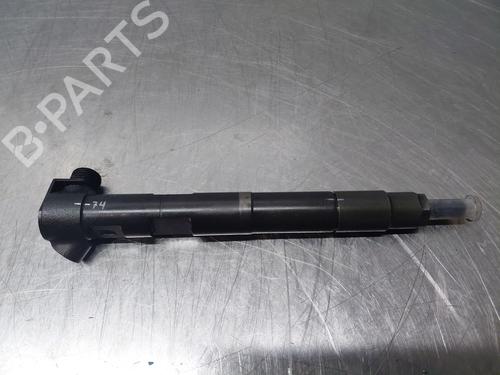 Używane Wtryskiwacz MERCEDES-BENZ GLA-CLASS (X156) GLA 200 CDI / d (156.908) (136 hp) 31342362