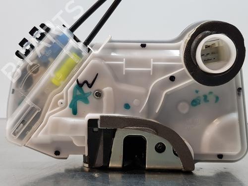 Front right lock TOYOTA COROLLA Hatchback (_E21_, _EA1_, _EH1_) 1.8 Hybrid (ZWE211) | BP19710904C97 