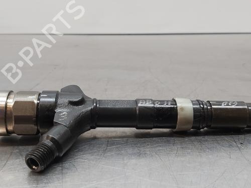 Used Injector TOYOTA AVENSIS (_T25_) [2003-2008]  17639240