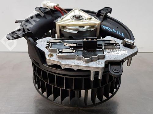 Used Heater blower motor Heater blower motor MERCEDES-BENZ E-CLASS (W210) E 300 Turbo-D (210.025) (177 hp) 10507467 10507467