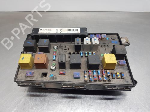 Sikringsdose OPEL ZAFIRA / ZAFIRA FAMILY B (A05) [2005-2019]  30921447