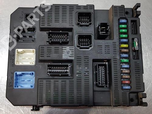 Used Fuse box Fuse box CITROËN C4 Coupe (LA_) 2.0 HDi (136 hp) 10721040 10721040