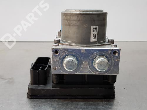 Used ABS pump FIAT 500L (351_, 352_) 1.4 (199LYB1B) (95 hp) 8826576