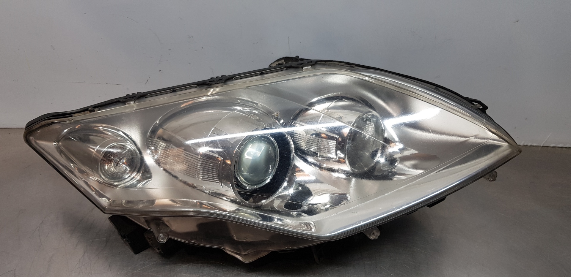 Phare droit RENAULT LAGUNA III (BT0/1) 12243849 | B-Parts