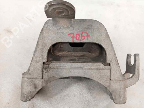 Used Engine mount OPEL ASTRA J GTC 2.0 CDTI (08) (165 hp) 16684798