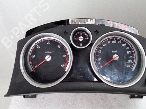 Used Instrument cluster OPEL ASTRA H (A04) 1.7 CDTI (L48) (100 hp) 18864731