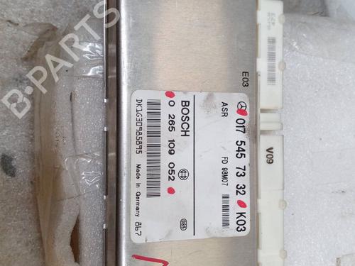 ESP ECU MERCEDES-BENZ E-CLASS (W210) E 240 (210.061) (170 hp) 17951348